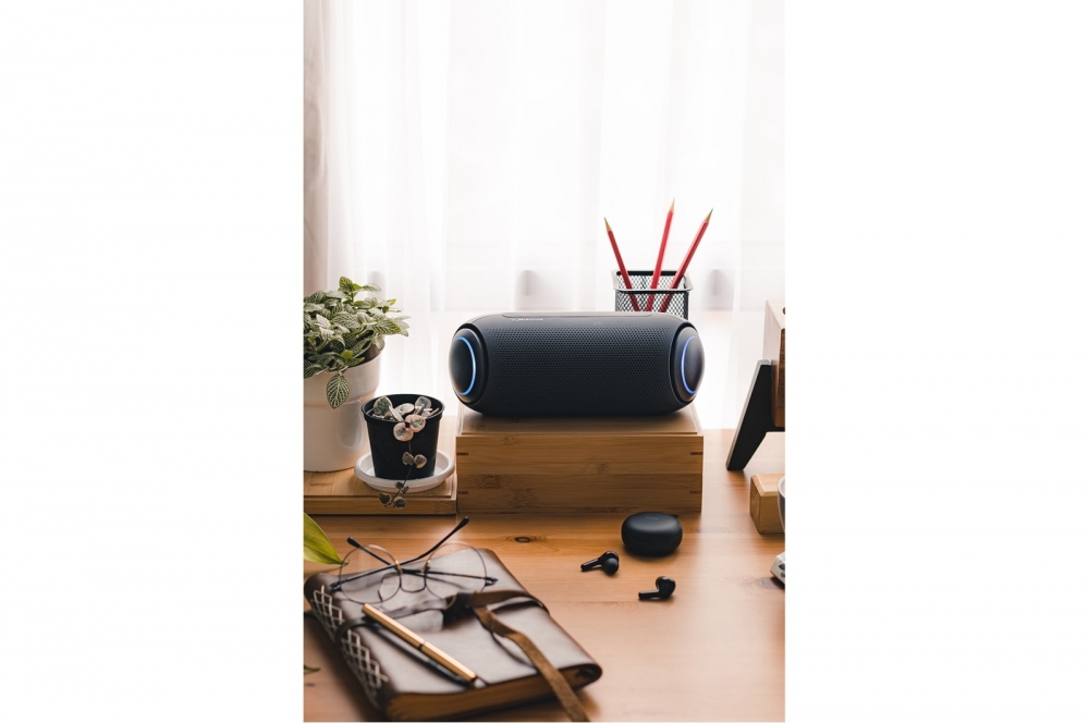 LG XBOOM Go PL5 | Портативная Bluetooth колонка | Технологии Meridian | Длительное время работы до 18 часов